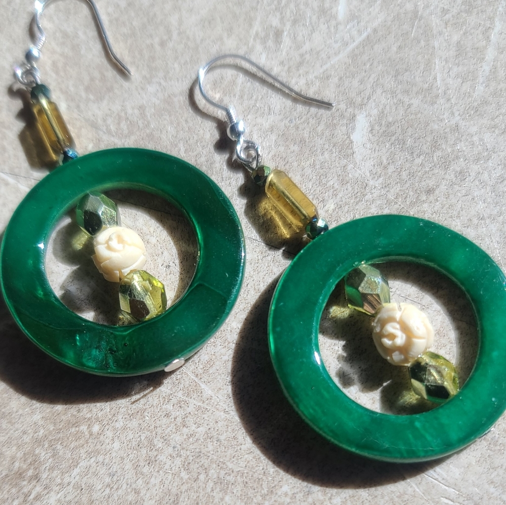 Handcrafted Bracelet and Earrings Set - Mother of Pearl